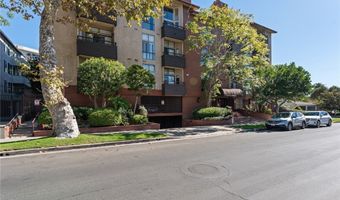 10820 Holman Ave 204, Los Angeles, CA 90024