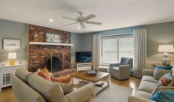 4 Catesby Ln, Bedford, NH 03110