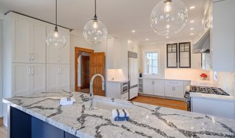 12 Runkenhage Rd, Darien, CT 06820
