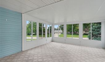 604 SE Tower Ct, Ankeny, IA 50021