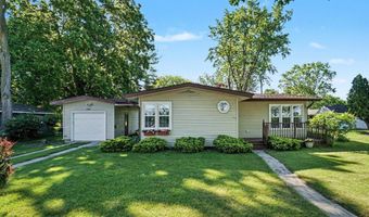131 Riverside Dr, Alma, MI 48801