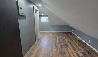 230 Garfield Ave 3rd floor, Bridgeport, CT 06606