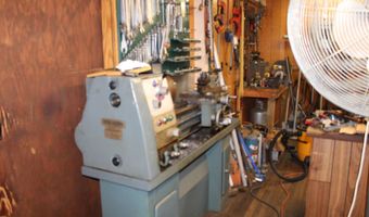 802 N Jefferson St, Ava, MO 65608