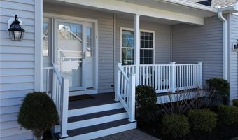 5 Thelma Ln 5, Middletown, RI 02842