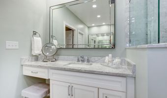 7927 SANDALFOOT Dr, Potomac, MD 20854