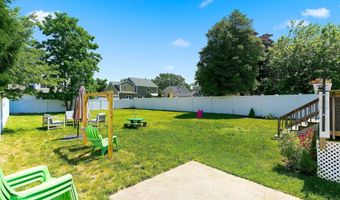 45 Compton St, Belford, NJ 07718