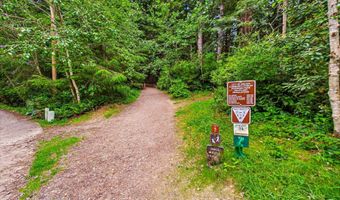 1195 Diamond Dr, Arcata, CA 95521