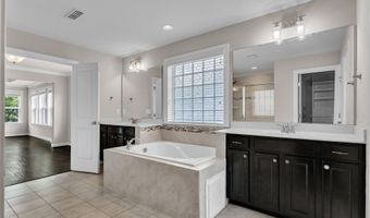 3916 Chapel Oak Dr, Apex, NC 27502