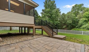 2535 Barrett Springs Dr, Ballwin, MO 63021