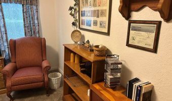 1001 N VanBuren # 5 Ave, Abilene, KS 67410
