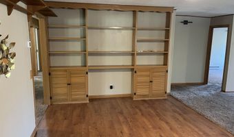 1220 Tyler St, Aurora, MO 65605