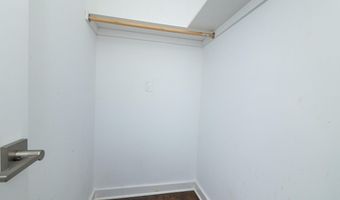 68 Elm St, Beachwood, NJ 08722