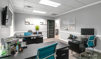 8037 Corporate Center Dr, Charlotte, NC 28226