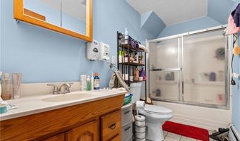 14 Parker St, Central Falls, RI 02863