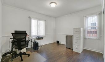 5730 Newcastle Ave, Encino, CA 91316