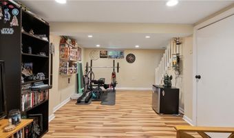 162 Thatcher St, East Providence, RI 02916