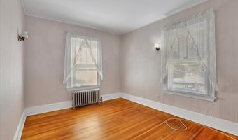 35 Broadview St, Bristol, CT 06010