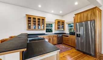 1240 NEWPORT Ave SW, Bandon, OR 97411