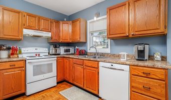 15 Central St, Ashburnham, MA 01430