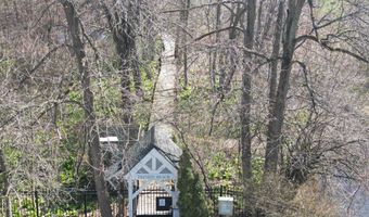 29 Westminster Dr, Burlington, VT 05408