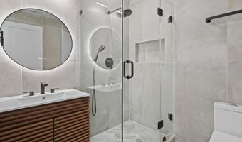 2007 S JOYCE St, Arlington, VA 22202