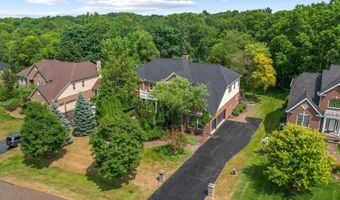 2086 Autumn Hill Dr, Ann Arbor, MI 48103