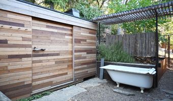 5 Scenic Dr, Ashland, OR 97520