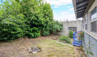 705 JACKSON St, Oregon City, OR 97045
