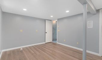 208 W View Rd, Middletown, RI 02842