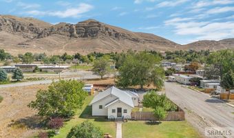 366 N Water St, Arco, ID 83213