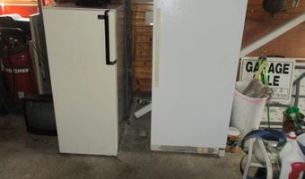 230 S Division St, Auburn, IN 46706