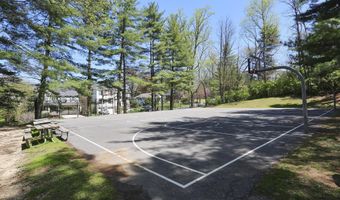 8710 LOWELL St, Bethesda, MD 20817