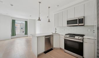1843 E HUNTINGDON St B, Philadelphia, PA 19125