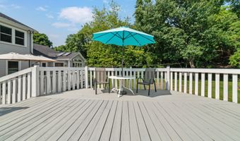 91 Ford St, Ansonia, CT 06401