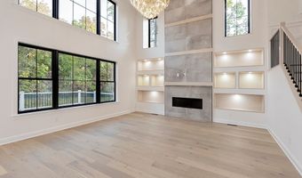 29549 N Hilltop Rd, Orange, OH 44022