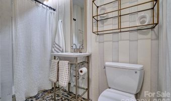 27 Apple Orchard Ln, Lake Wylie, SC 29710