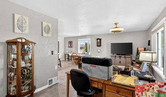 700 Stanley St, Belle Fourche, SD 57717