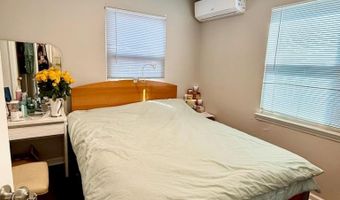 77 Lynton Rd, Albertson, NY 11507
