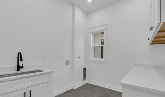 164 Triangle Pine Rd, Fountain Inn, SC 29644