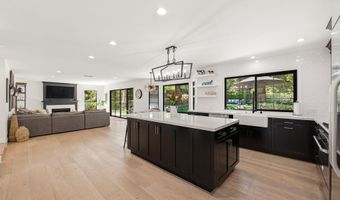 29455 Fountainwood St, Agoura Hills, CA 91301