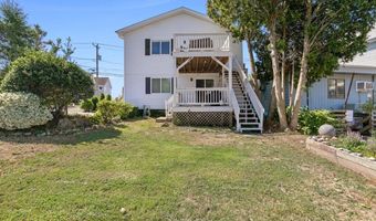 132 Shore Dr, Branford, CT 06405