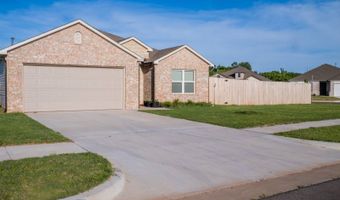 3015 Brooke Rd, Chickasha, OK 73018
