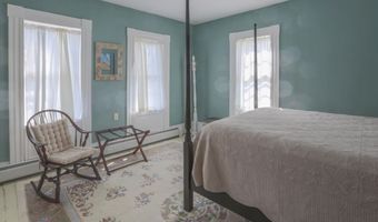 53 Congress St, Belfast, ME 04915