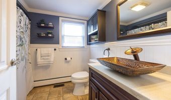 9 Pequot Ave, Cumberland, RI 02864