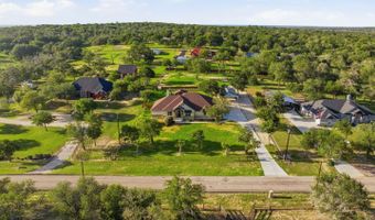 1009 Bluebonnet Ln, Adkins, TX 78101