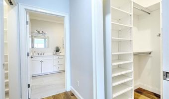 20 Kettle Point Ave, East Providence, RI 02914