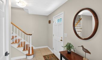 5 Shingle Mill Dr, Canton, CT 06019