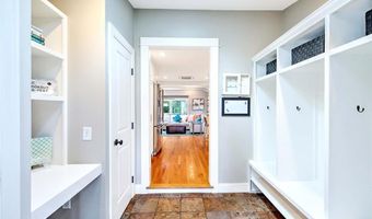 6 Kenmore Ct, Barrington, RI 02806