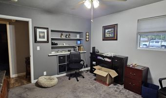 1504 S Tyler Ave, Aurora, MO 65605