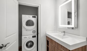 200 N 16TH St PH05, Philadelphia, PA 19102